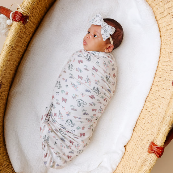 Knit Swaddle Blanket -Minnie Mouse Bowquet